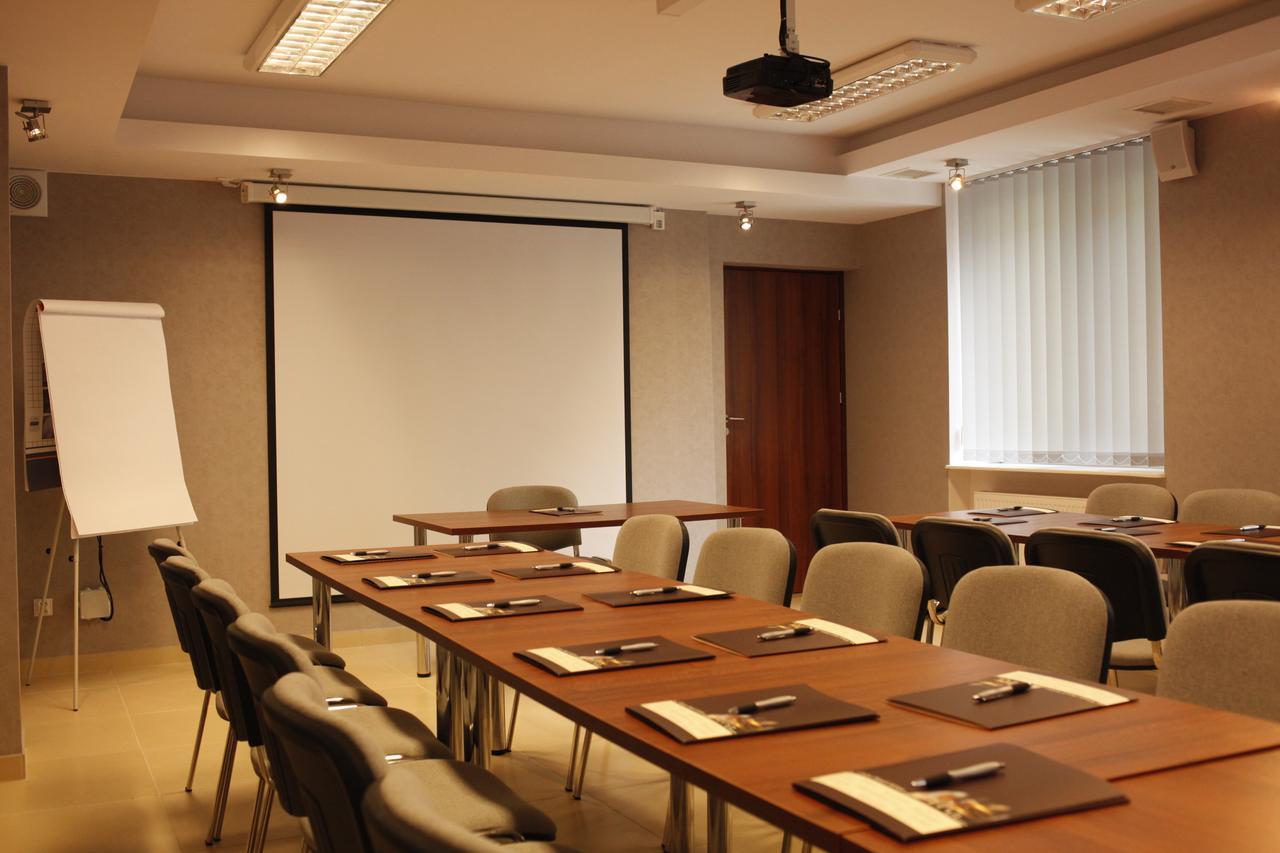 Iskra Hotel Радом Стая снимка