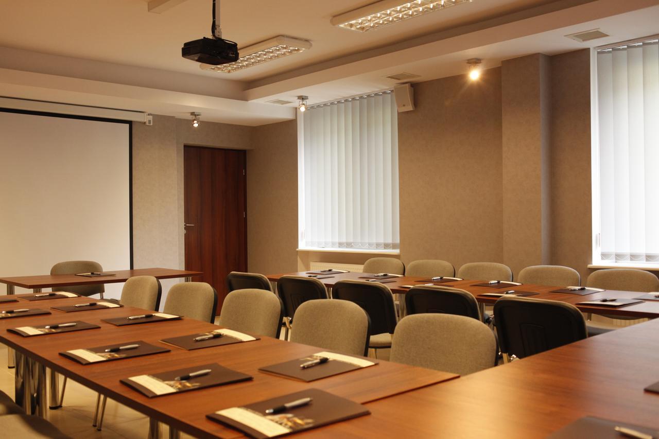 Iskra Hotel Радом Стая снимка