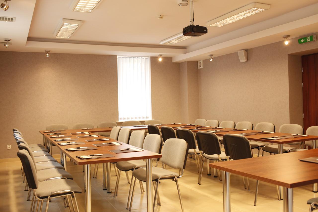 Iskra Hotel Радом Стая снимка
